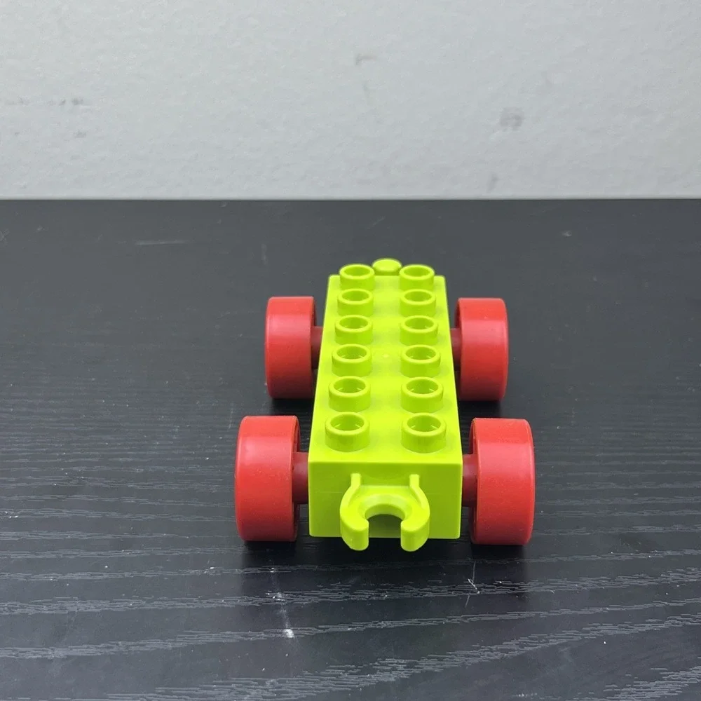 LEGO DUPLO Light Green Vehicle Base Red Wheels Replacement‎ Car Chassis Block